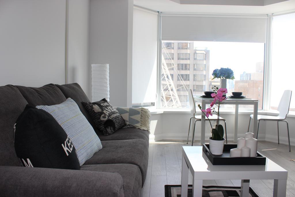 Atlas Suites - Yorkville Furnished Apartments Toronto Chambre photo