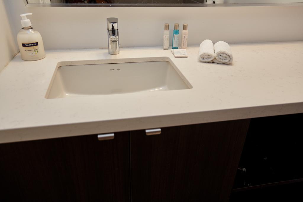 Atlas Suites - Yorkville Furnished Apartments Toronto Chambre photo